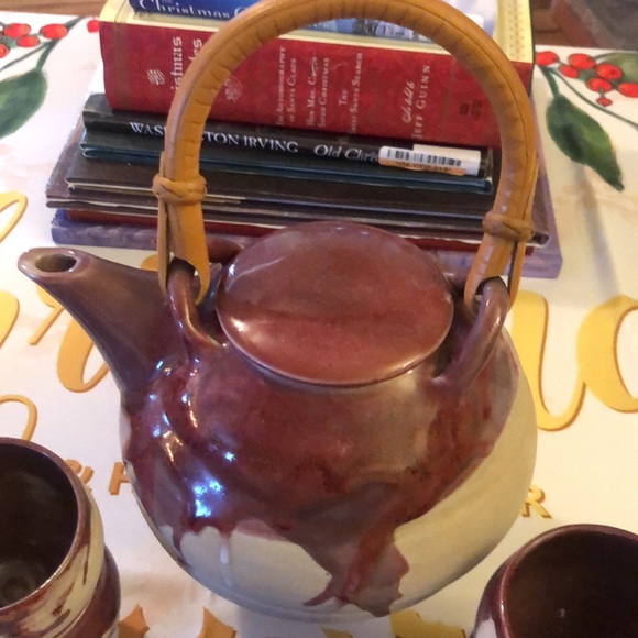 Artist signed Pottery Tea Set - Tea Pot with Bamboo Handle & 5 Teacups - Picture 2 of 7